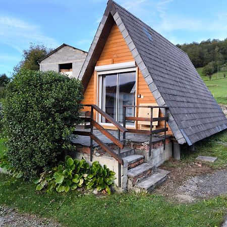 Petit Chalet Avec Terrasse Oust المظهر الخارجي الصورة